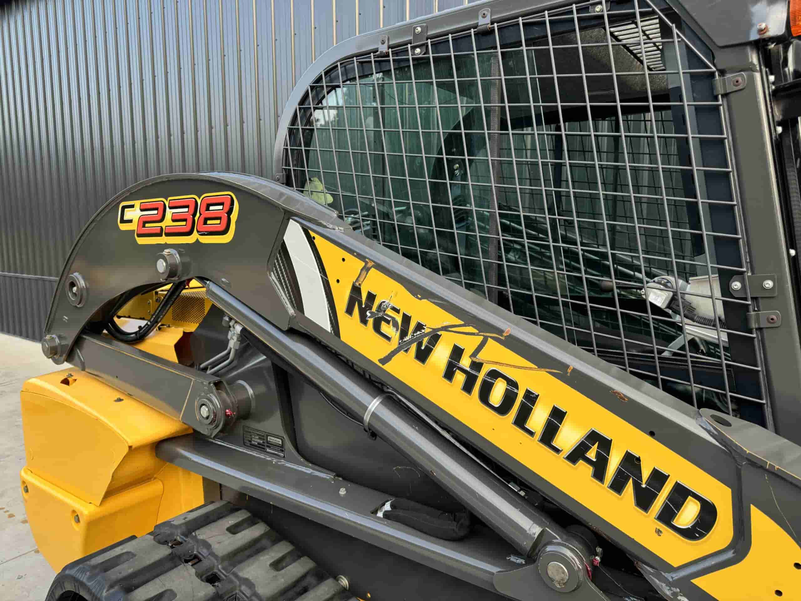 2015 NEW HOLLAND C238
